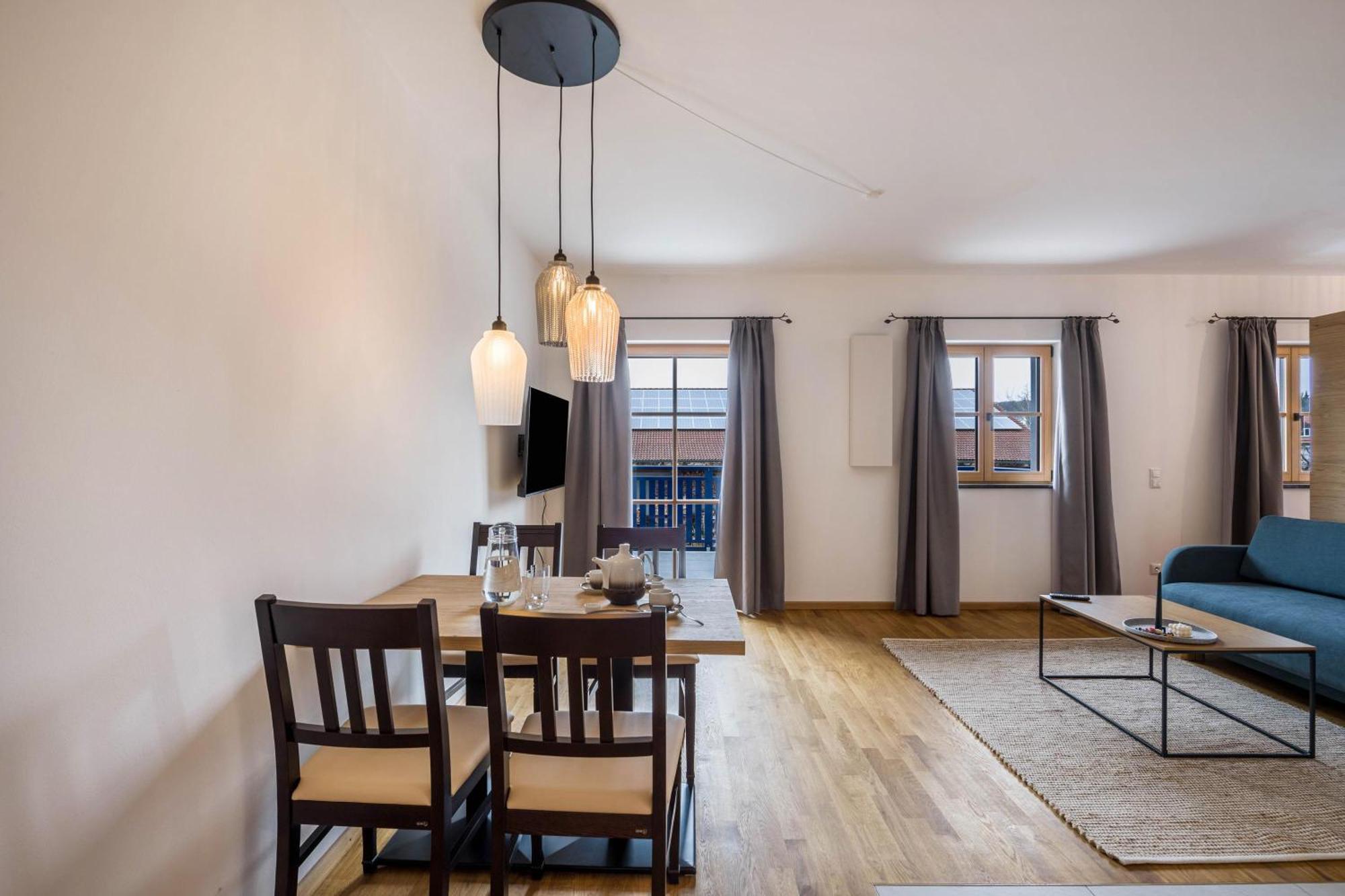 Ferienwohnung Rosa Гилхинг Екстериор снимка